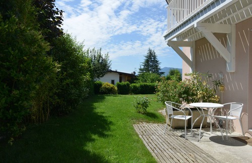 Annecy-le-Vieux Wohnung | Charmantes möbliertes Studio 2, 5 km von Annecy entfernt, Blick auf die Berge in der Nähe des Sees