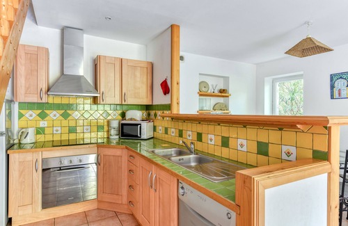 Fabrezan Haus | Charming gite, heated pool, in a winegrowing estate 30 minutes from the sea.