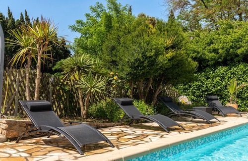Fabrezan Haus | Charming gite, heated pool, in a winegrowing estate 30 minutes from the sea.