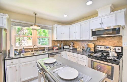 Hampton Haus | Charming Hampton Home with Yard 2 Mi to Beach!