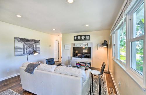 Hampton Haus | Charming Hampton Home with Yard 2 Mi to Beach!