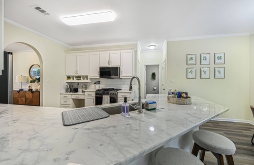 Lawrenceville Haus | Charming Home in Lawrenceville