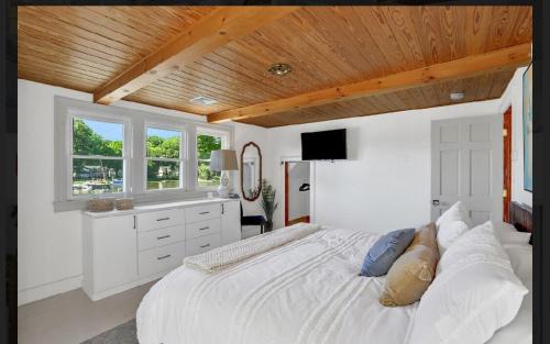 Saugerties South Haus | Charming Home on Esopus Creek