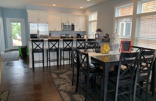 Michigan City Haus | Neueres Haus mit Golfwagen für 13 Personen Großartige Lage im Herzen der Unterteilung