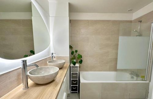 Houilles Haus | Charming House 15 minutes from Paris