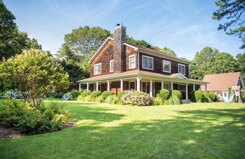 Wainscott Woods Haus | Charming House for rent in the Hamptons