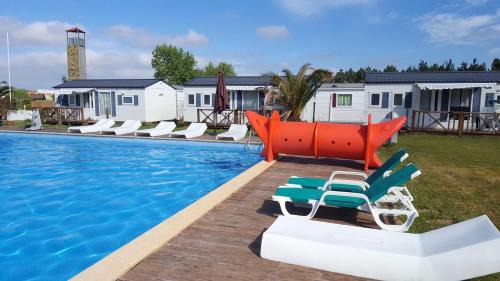 Burinhosa Haus | Charming House in Burinhosa, Pataias with Shared Pool