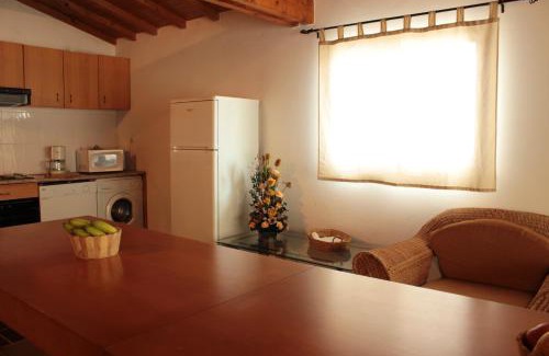 Burinhosa Haus | Charming House in Burinhosa, Pataias with Shared Pool