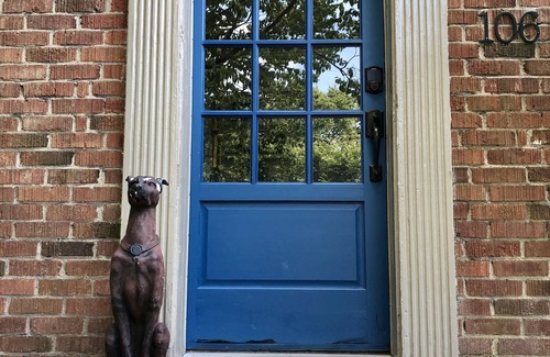 Franklin Hütte | Sauberes und gemütliches Häuschen in historischer Nachbarschaft. Eingezäunter Hof für Haustiere!