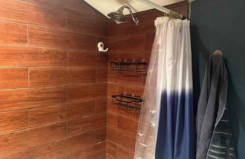 Bedford Haus | Charming house in Luna Pier MI, walking distance to beach and restaurants