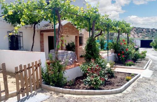 Los Agustines Haus | Charming House with Pool in Montilla