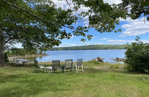 Belfast Kabine | Charming Lakeside Cabin in der Nähe von Belfast Bay