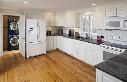 Minot Haus | Charming large 4-bedroom house in Scituate 1 mile from beach