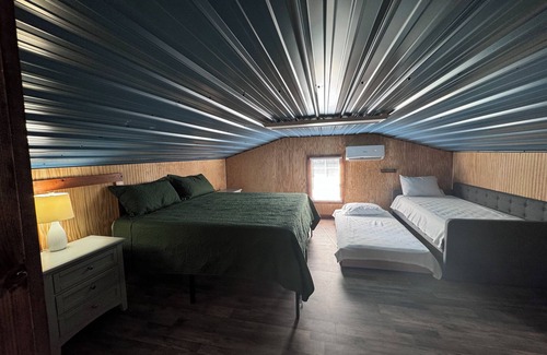 Belhaven Kabine | Charming lodge tucked in the woods of Hyde County