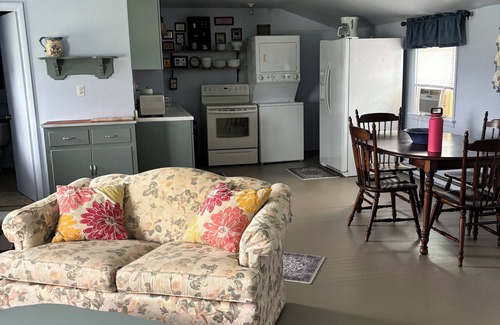 Luray Wohnung | Charming, Haustiere erlaubt Loft mit Blick auf die Berge auf 200-Morgen-Bauernhof