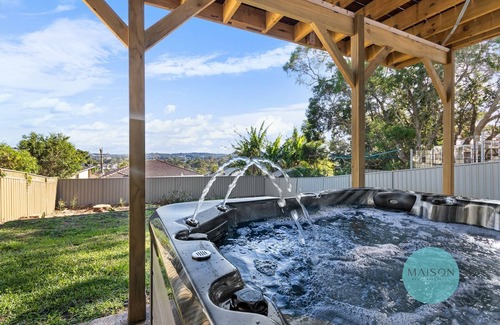 Merewether Haus | Charming Merewether Cottage