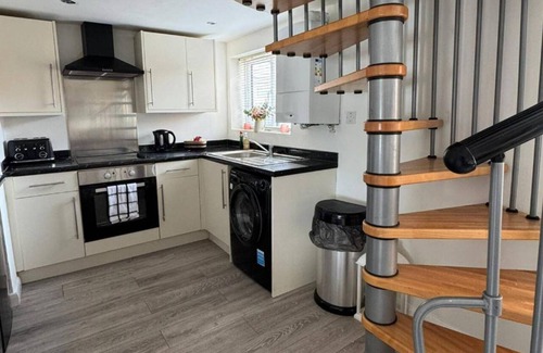 Middlewich Haus | Charming Middlewich House - Sleeps 4