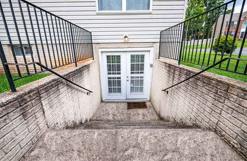 Montpelier Wohnung | Charming Modern 2-bedroom apartment near DC with free parking