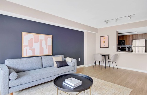 Chinatown Wohnung | Charming Mount Vernon 1BR w/ Gym, Pool, nr. Georgetown Law, by Blueground