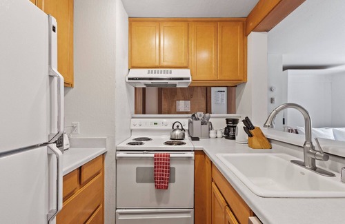 Tahoe Woods Eigentumswohnung | Charming Mtn Chalet (Studio), near lake & ski