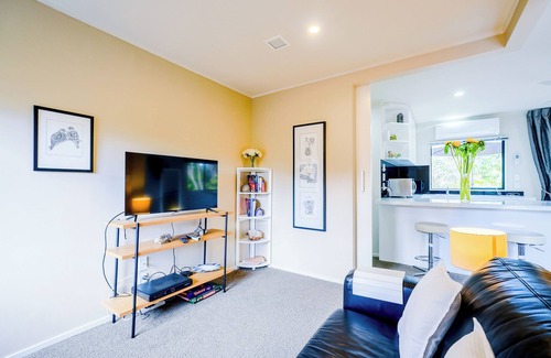 Greenhithe Haus | Charming one bedroom Guest House Retreat