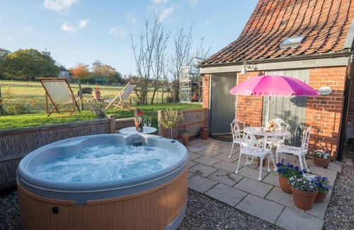 Ranworth Hütte | Charmantes mit einem Schlafzimmer umgebautes Bootshaus mit Blick auf Broad, Ranworth.
