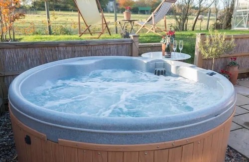 Ranworth Hütte | Charmantes mit einem Schlafzimmer umgebautes Bootshaus mit Blick auf Broad, Ranworth.