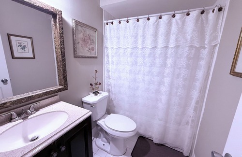 Sunrise Haus | Charming, peaceful room in enjoyable Sunrise