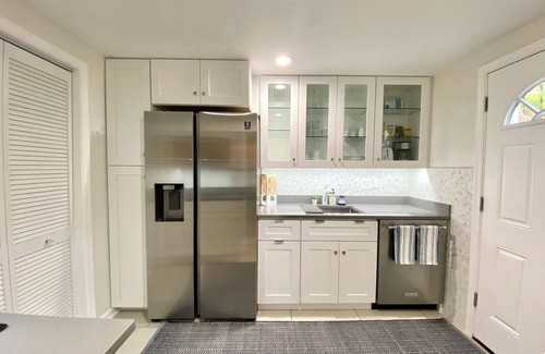 Fort Totten Bed & Breakfast | In der Nähe der Metro geräumige private und moderne 1BR Wohnung