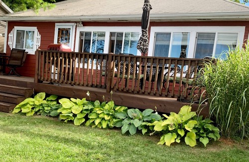 Gladwin Hütte | Charmantes Pratt Lake Lakefront 2BR Cottage