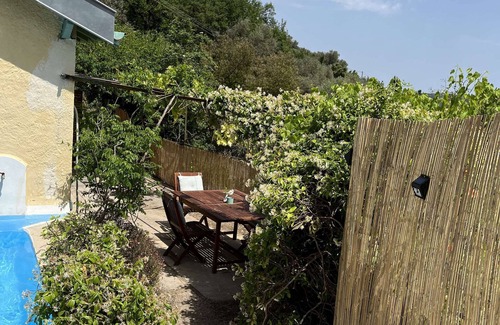 Le Bar-sur-Loup Hütte | Charmantes provenzalisches Haus mit Tauchbecken und Garten in der Nähe