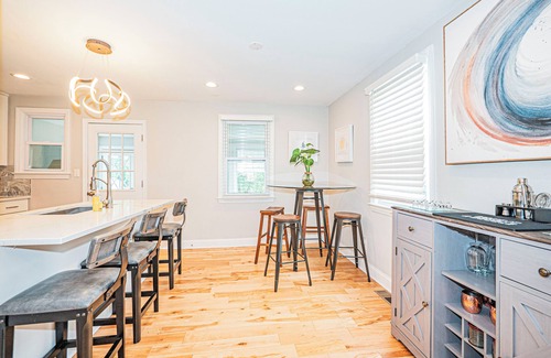 District Heights Haus | Charming & Relaxing 3BR Family-Friendly Stay in MD