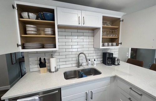 Millcreek Haus | Charming Remodeled 5BR w/ Game Room, Fast Wi-Fi, & Great Salt Lake Location