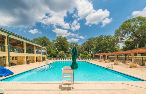 Green Cove Springs Haus | Charming Retreat w/ Bikes