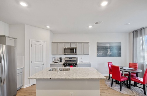 Slidell Haus | Charming Retreat 30 Minutes from Vibrant New Orleans - Ideal Short-Term Rental!