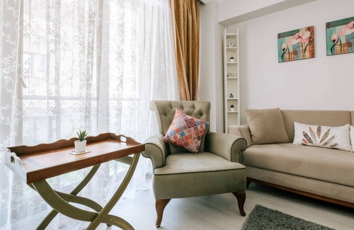 Atasehir Wohnung | Charming Retreat with Stunning Views Atasehir