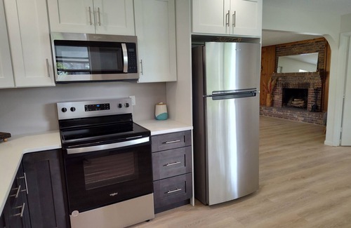 Sebastian Highlands Hütte | Charming Sebastian Home . bring Your Boat!