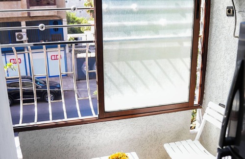 Ain Borja Wohnung | Charming, secure and calm 2-bedroom apartment in Casablanca with AC