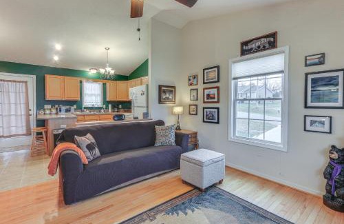 Shenandoah Haus | Charming Shenandoah Retreat with Deck!
