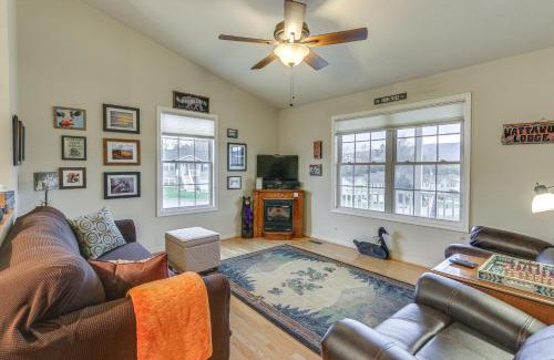 Shenandoah Haus | Charming Shenandoah Retreat with Deck!