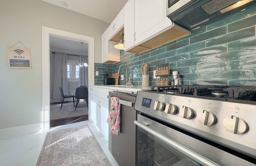 Lee's Summit Haus | Charming Single Level Home