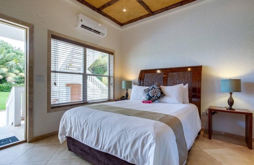 Placencia Resort | Charming Single Room w/ Private Patio, Wireless Internet, & Mini Bar