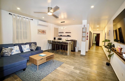 Belize City Wohnung | Charming & Spacious 2-bedroom Apartment Near Ocean-Starfish Villa
