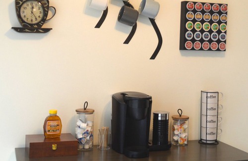 Antioch Haus | Charming, Spacious. 3bd, 1.5 B by - Chain O'Lakes. Kayaks&bikes 30-Day min stay