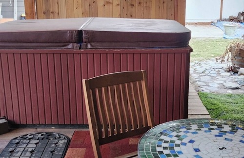 Ponder Point Wohnung | Charming studio in beautiful Sandpoint Idaho.