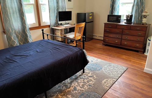 Melrose Sonstige | Charming Studio in CT River Valley - WiFi, Crystal Lake, Farms and Scenic Views