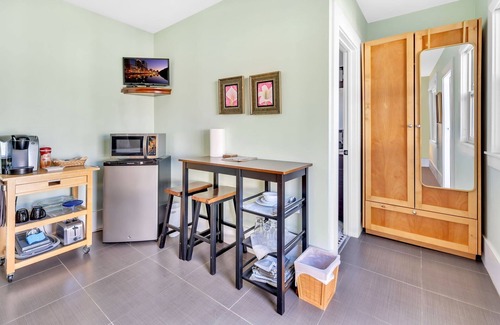North Park Wohnung | Charming Studio in Prime Location - The Balboa Bungalow