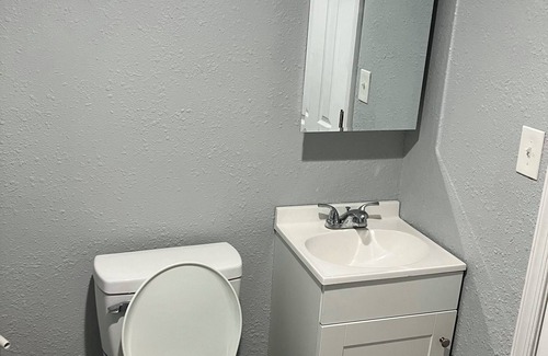 Portsmouth Wohnung | Charming studio lounge with WiFi and AC in Portsmouth