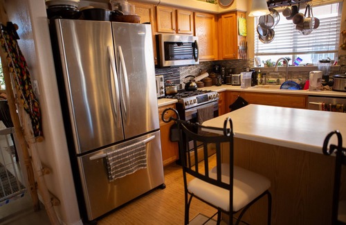 Alban Hills Haus | Charming Suite - Bdrm, Office And Bath in Northwest Albuquerque