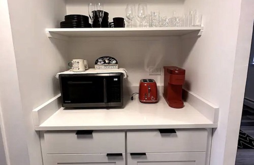 Riverside Wohnung | Charming Suite in Berwyn/Forest Park